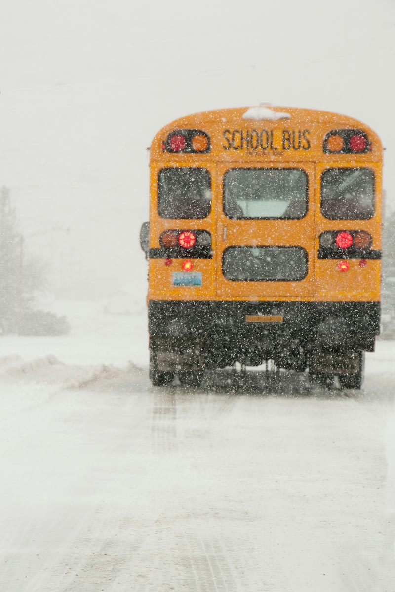 bus10 bus in snow